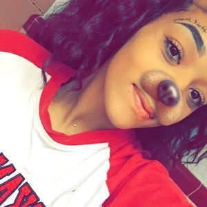 Meet your Posher, Marissa